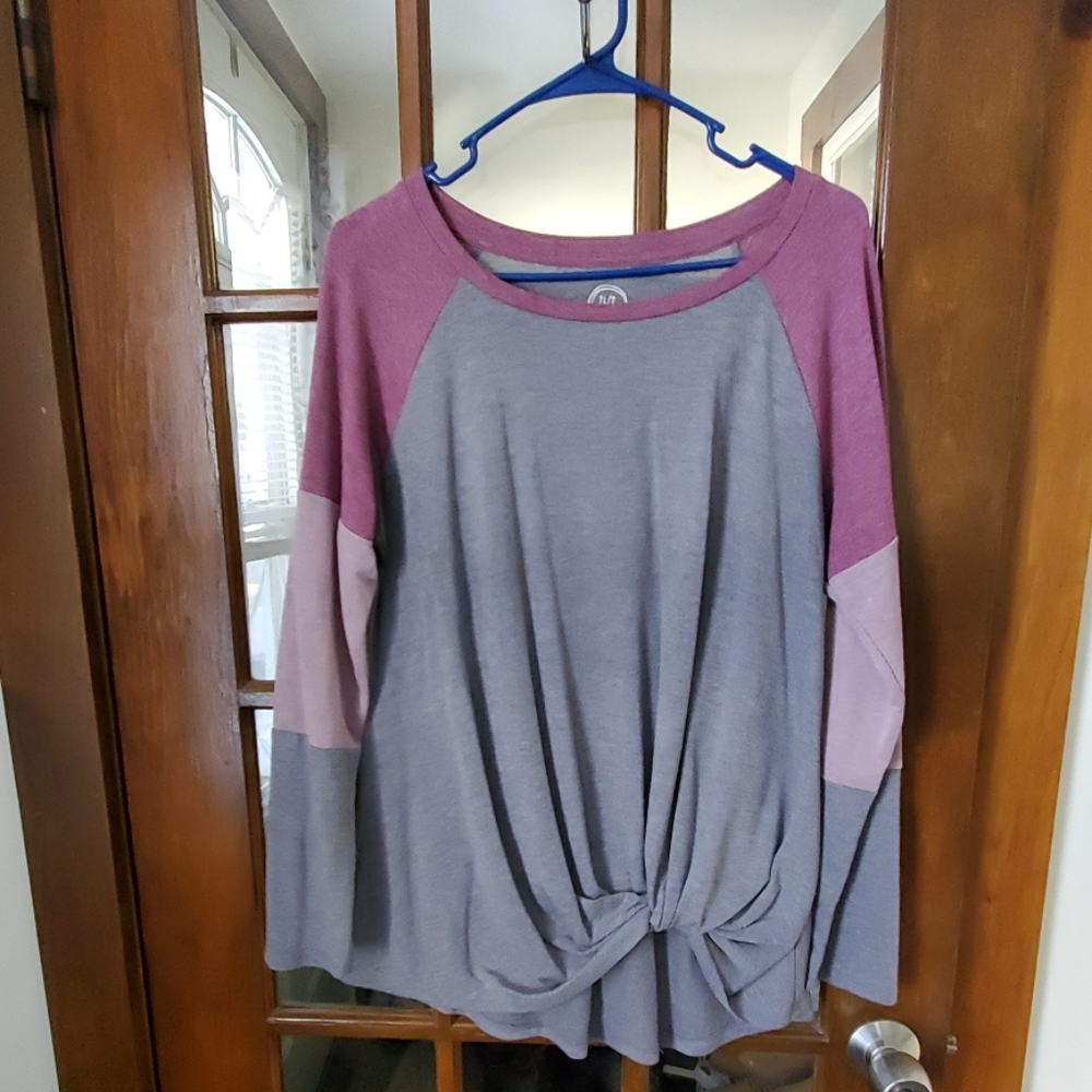Long sleeve tee